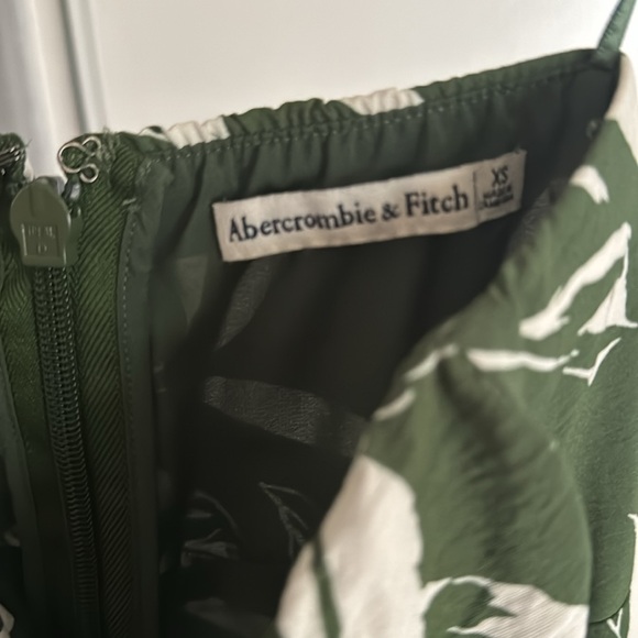 Strapless front twist dress - Picture 8 of 10